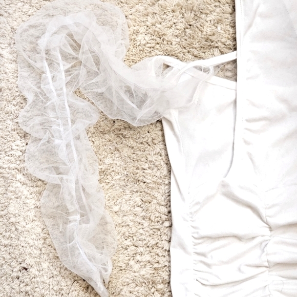 NWOT Shein Women's Long-Sleeve  Cropped Off The Shoulder Halter Top, Size S - Picture 3 of 8